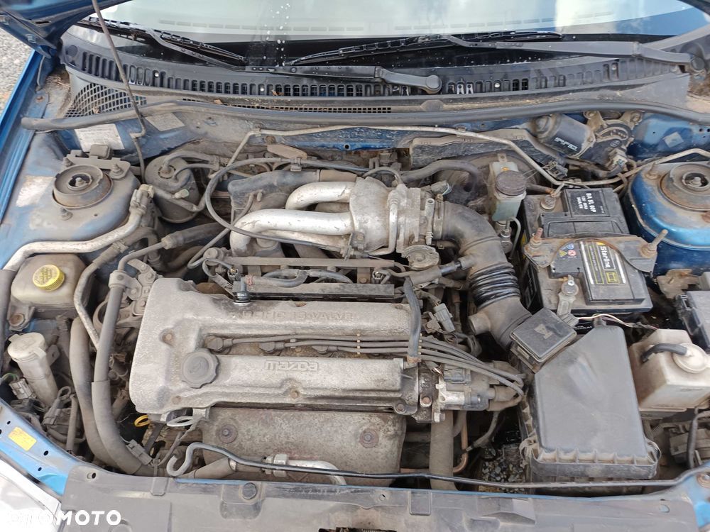 Mazda 323 - 8