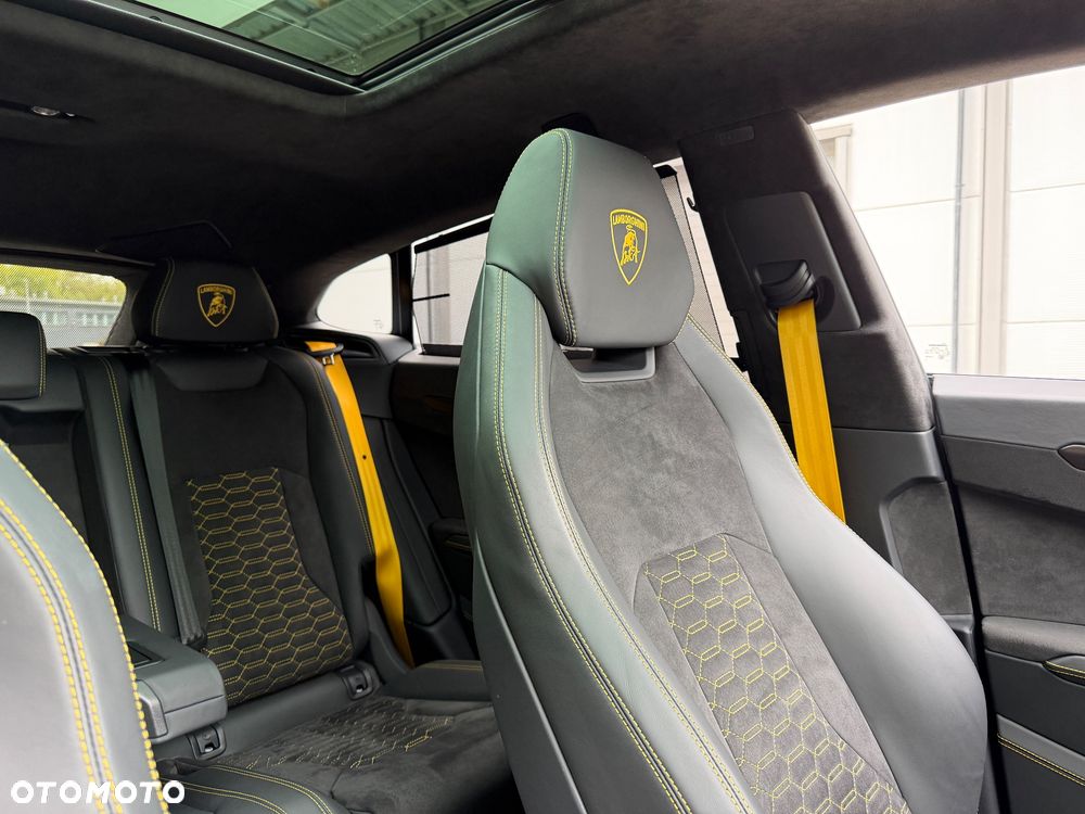 Lamborghini Urus - 32