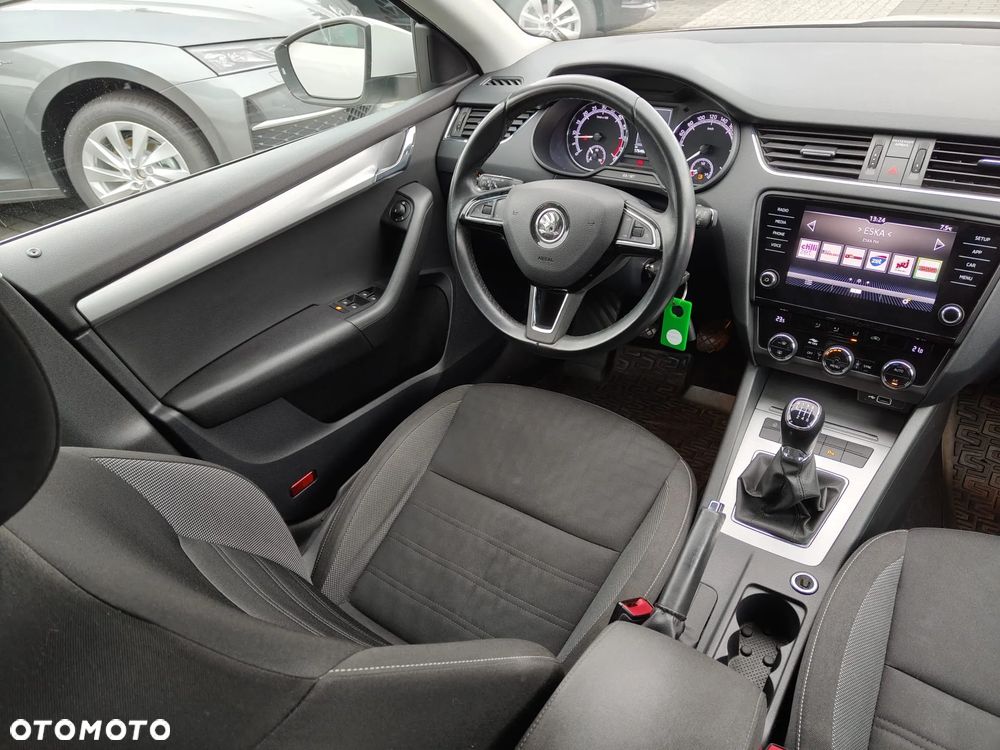 Skoda Octavia 2.0 TDI SCR Ambition - 10