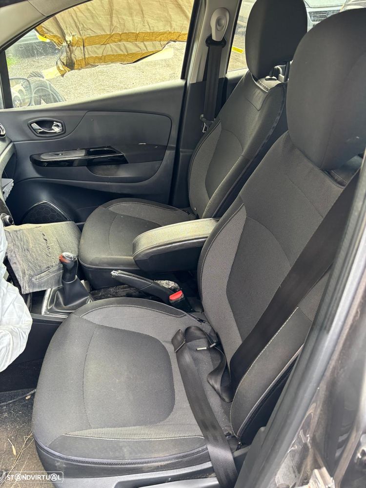 Renault Captur de 2016 a Gasolina para peças - 7