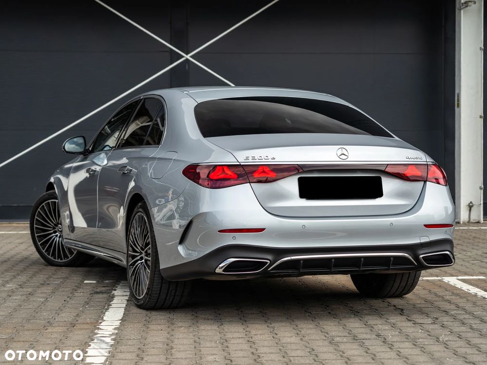 Mercedes-Benz Klasa E 300e 4Matic 9G-TRONIC AMG Line NIGHT Edition - 7