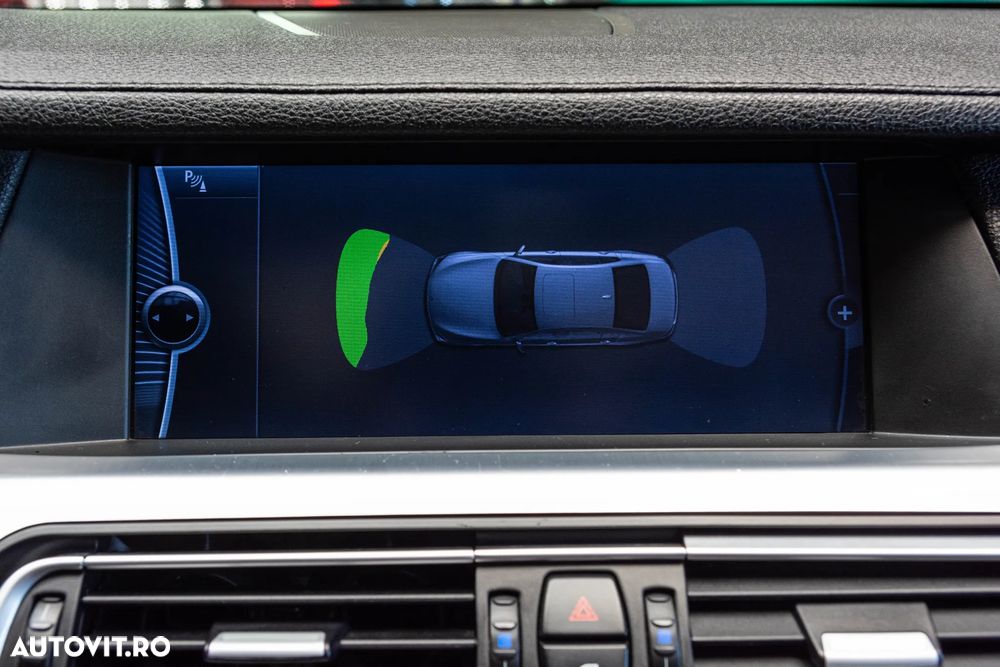 BMW Seria 7 730d Aut. - 19
