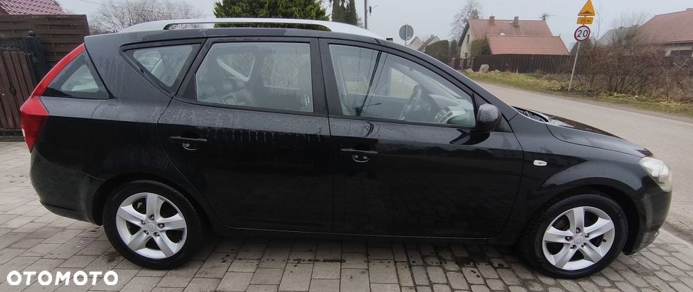 Kia Ceed 1.6 CRDi 90 Spirit - 4