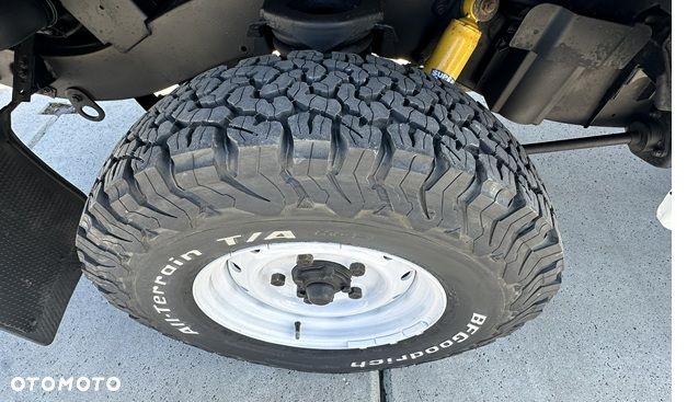 Land Rover Defender 2.2 TD4 E - 18