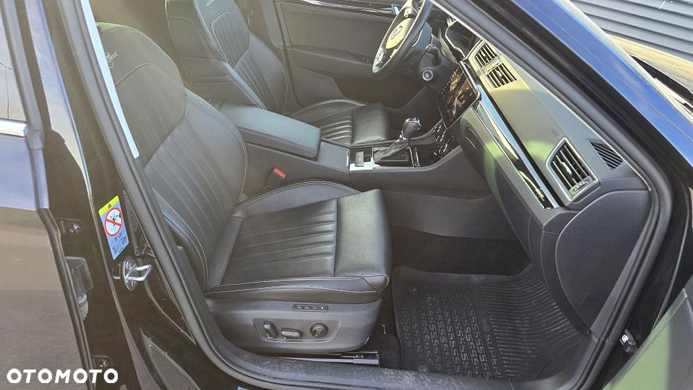 Skoda Superb 2.0 TDI SCR L&K DSG - 32