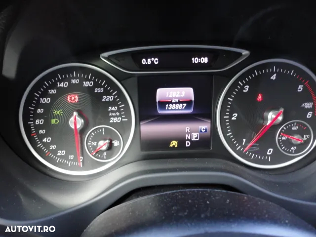 Mercedes-Benz A 180 d 7G-DCT AMG Line - 11