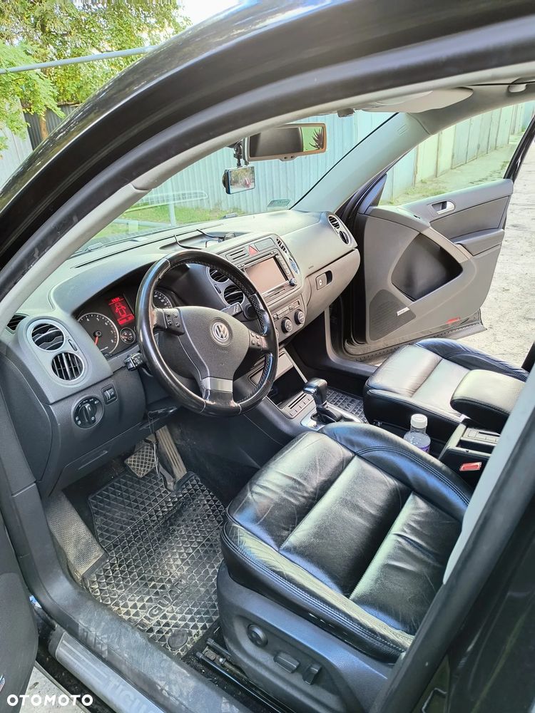 Volkswagen Tiguan - 2