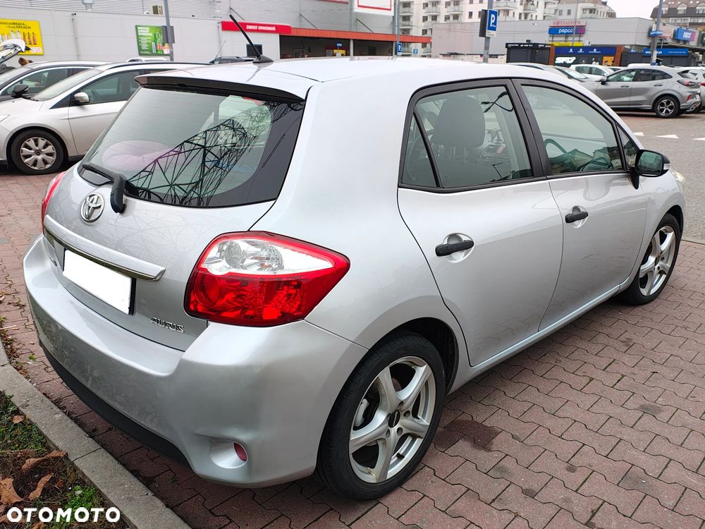 Toyota Auris 1.6 Terra - 6