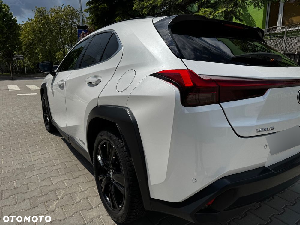 Lexus UX - 19
