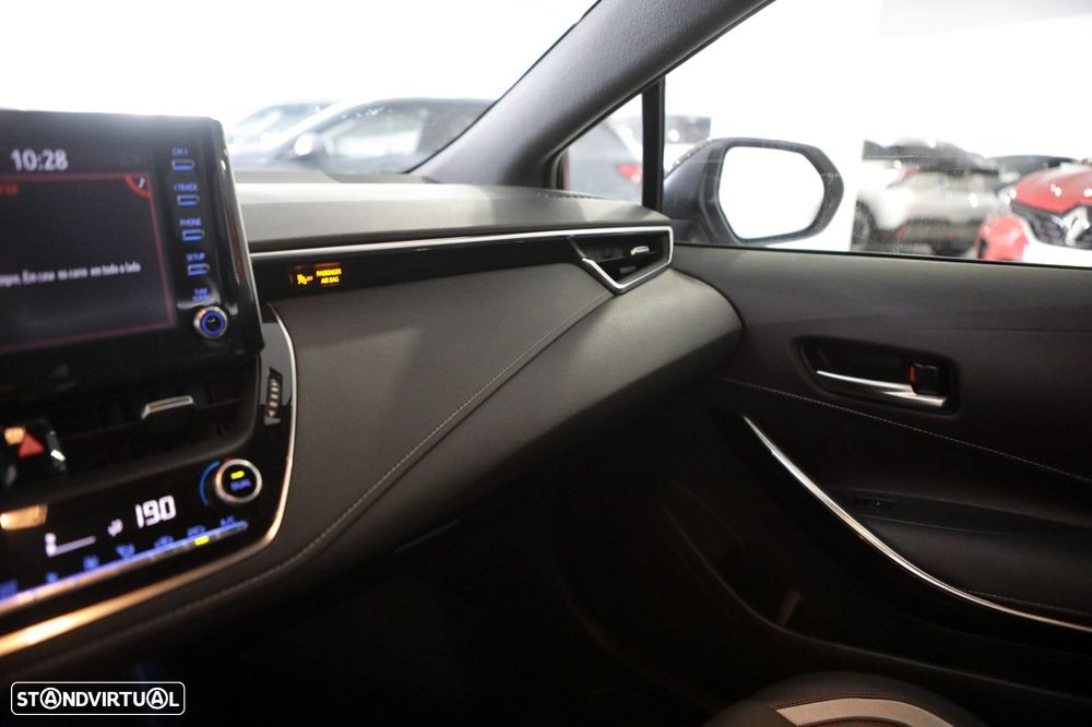 Toyota Corolla 2.0 Hybrid GR-Sport - 26