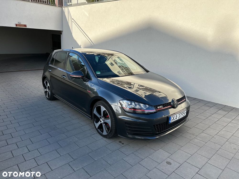 Volkswagen Golf VII 2.0 TSI BMT GTI - 2