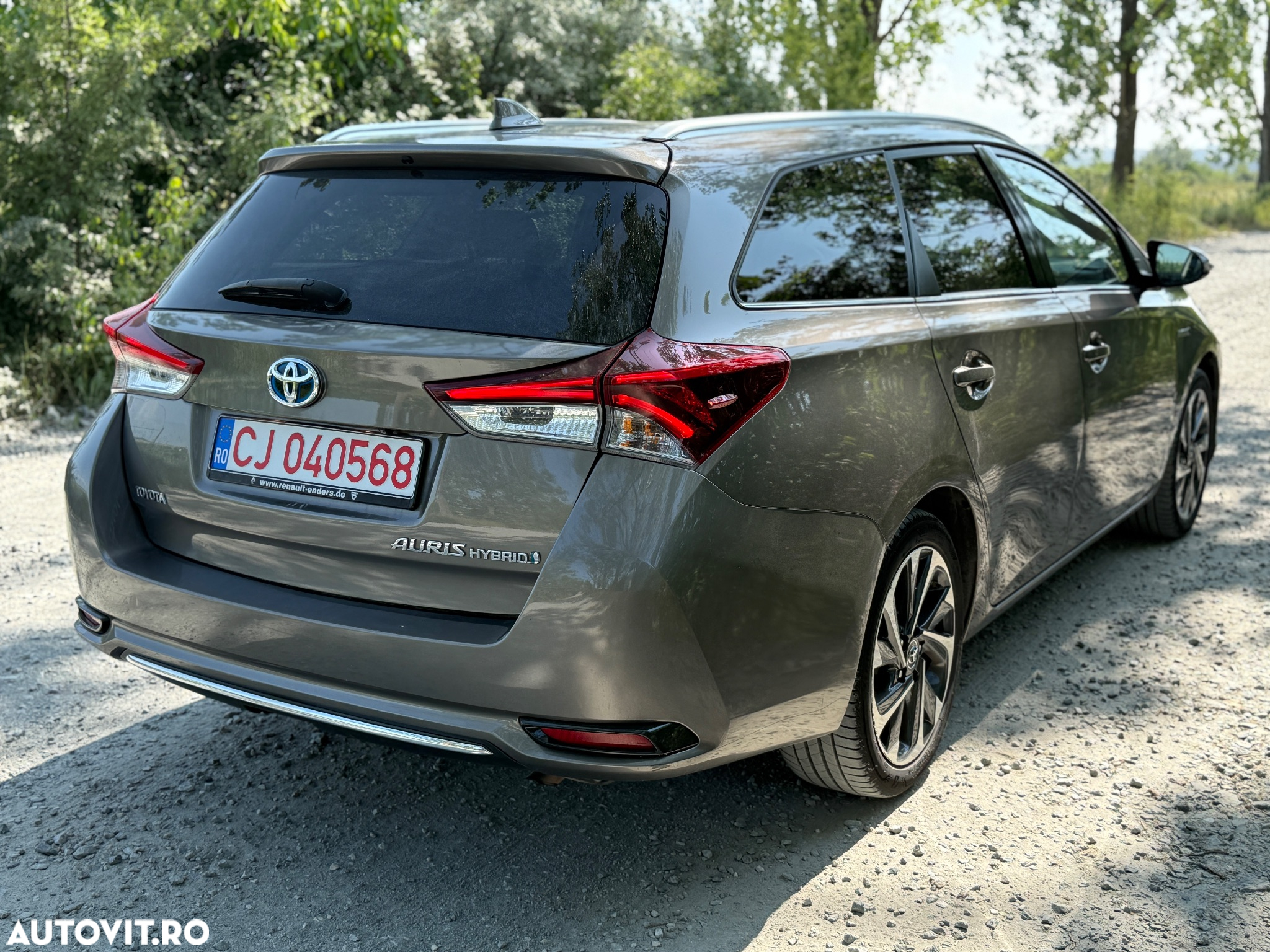 Toyota Auris 1.8 VVT-i Hybrid Automatik Touring Sports Edition - 4