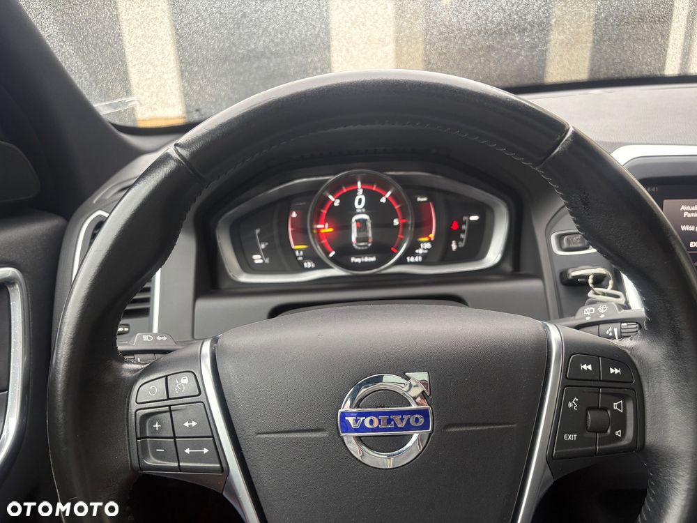 Volvo XC 60 D4 Geartronic Summum - 25