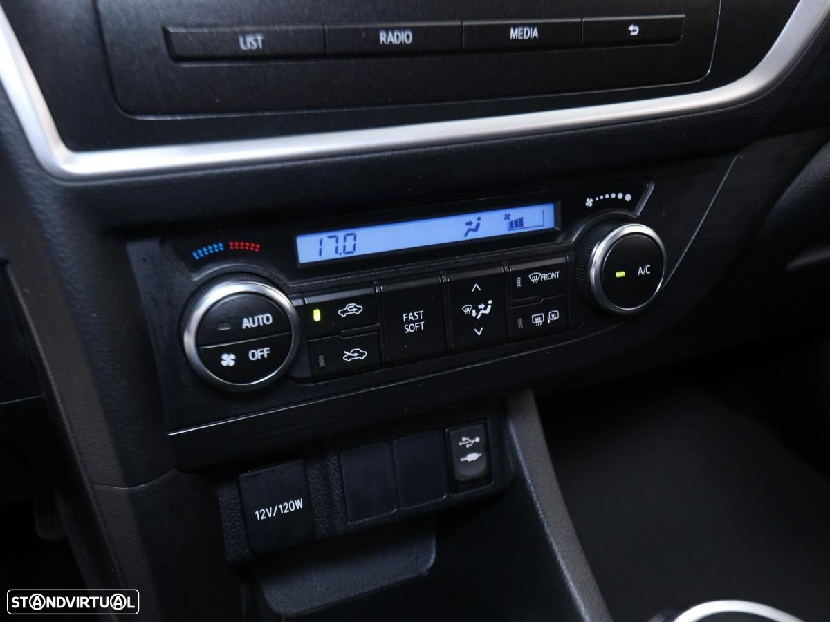 Toyota Auris Touring Sports 1.4 D-4D Active - 21
