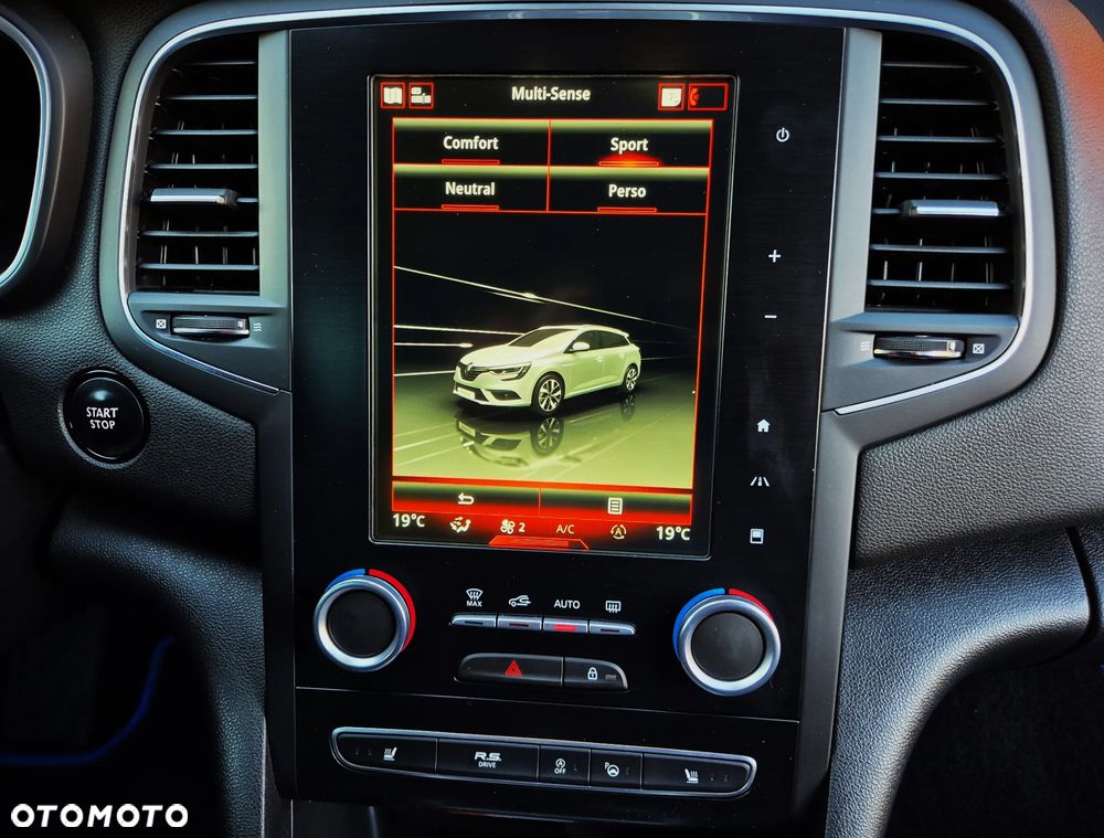 Renault Megane ENERGY TCe 205 EDC GT - 23