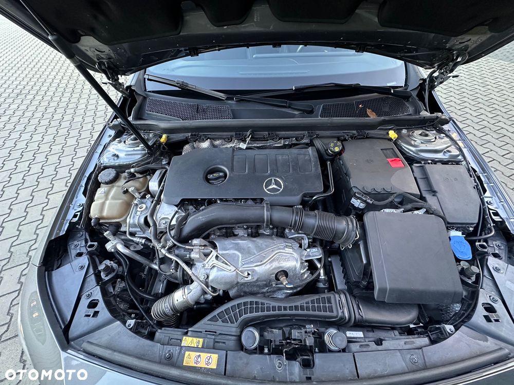 Mercedes-Benz CLA 220 4-Matic AMG Line 7G-DCT - 17