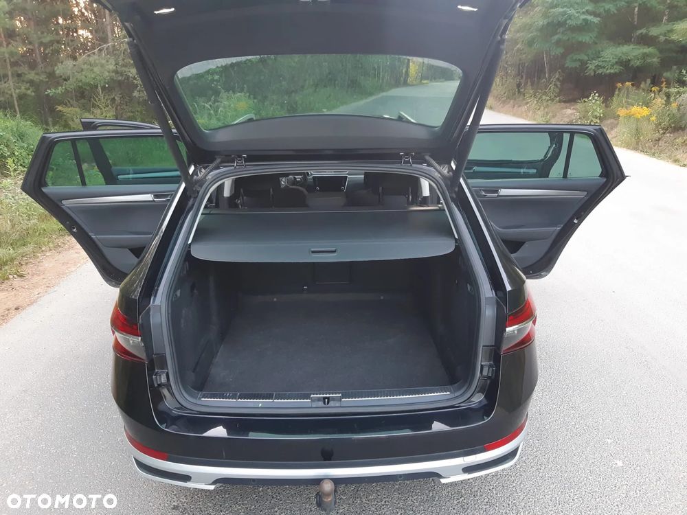Skoda Superb 2.0 TDI SCR 4x4 Scout DSG - 24
