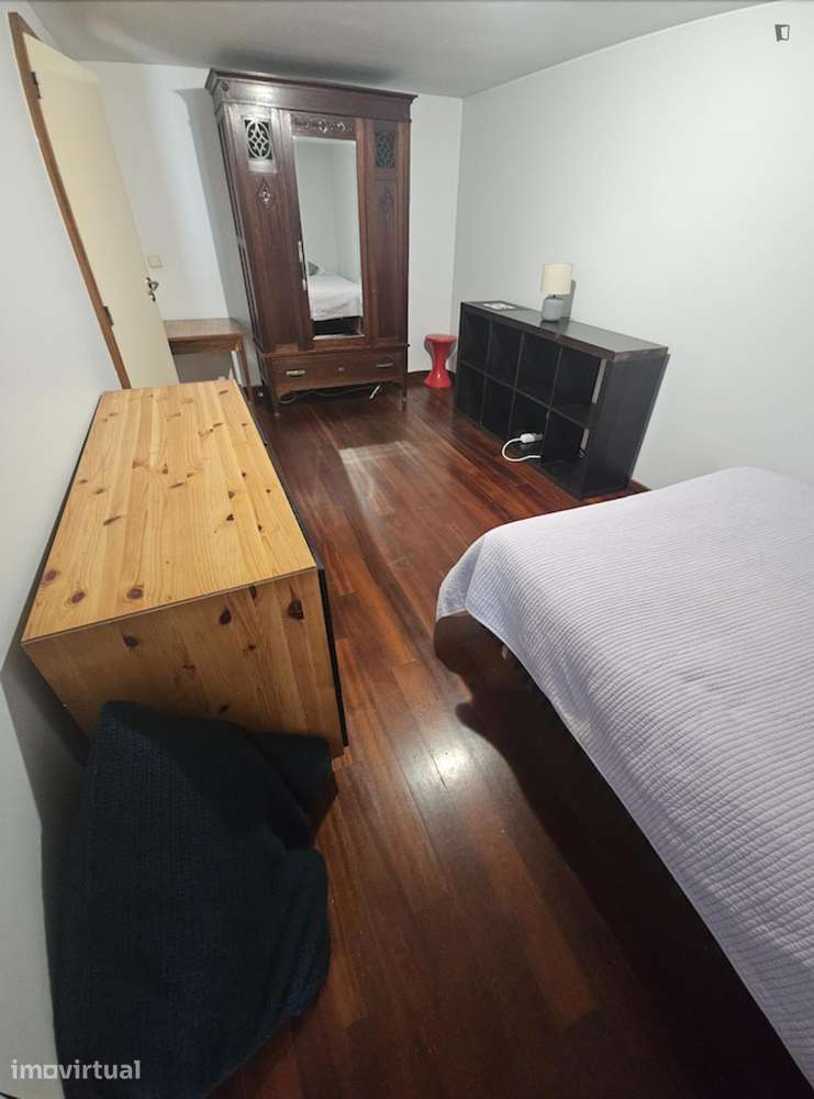Quarto - localizado em Aldoar Porto - Grande imagem: 2/22