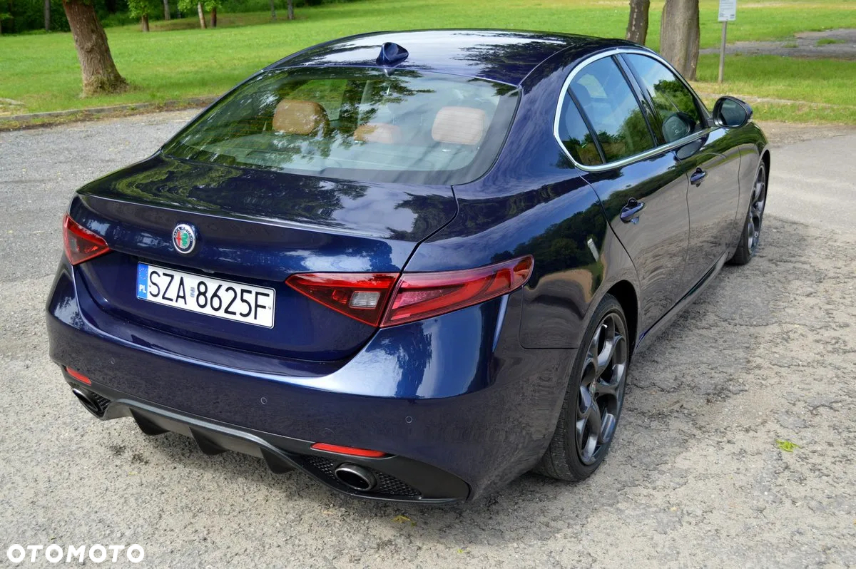 Alfa Romeo Giulia 2.0 Turbo Veloce - 10