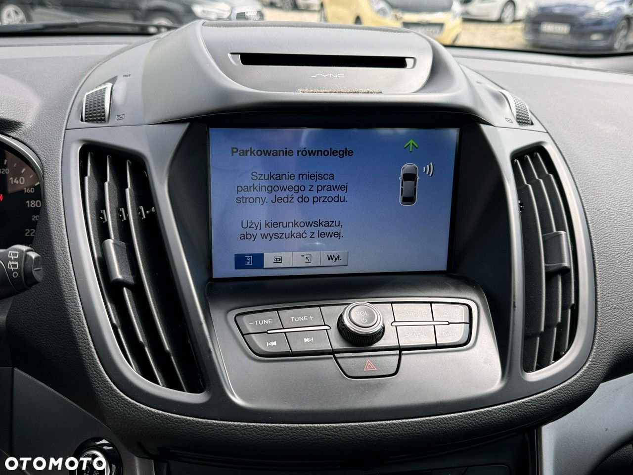 Ford Kuga - 33