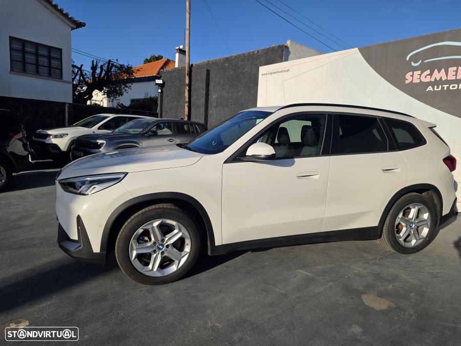 BMW iX1 xDrive30 - 13
