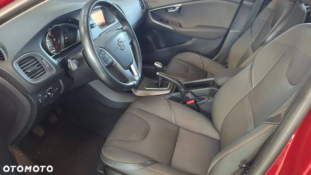 Volvo V40 Cross Country D3 Drive-E Momentum - 12