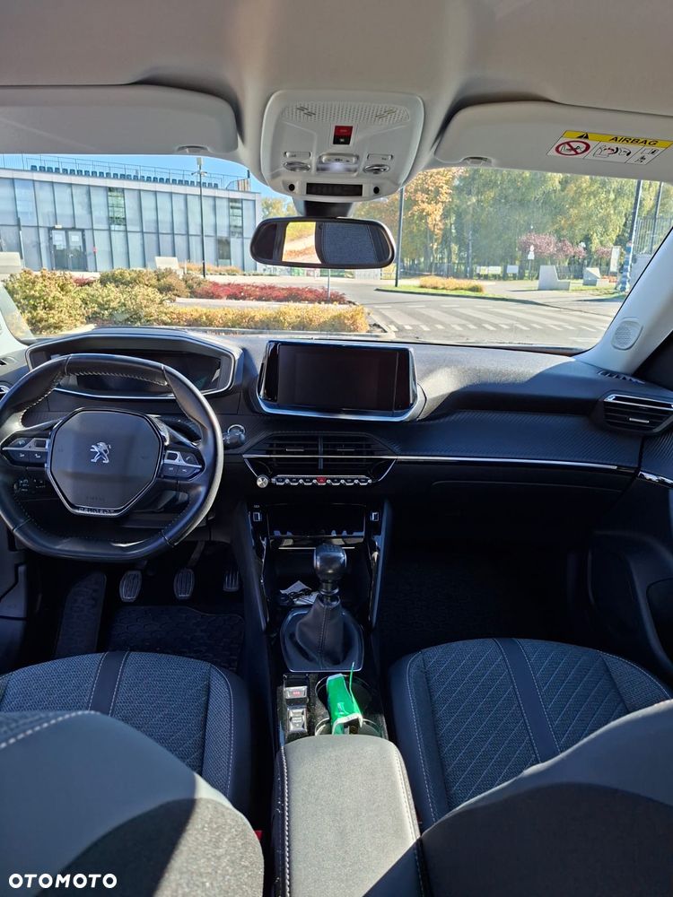 Peugeot 2008 - 6