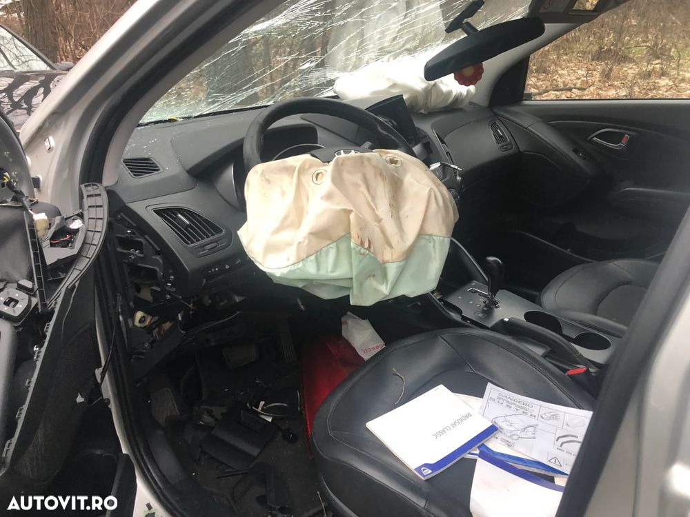 Dezmembrez Hyundai IX35 2014 gri argintiu 2.0 diesel - 5