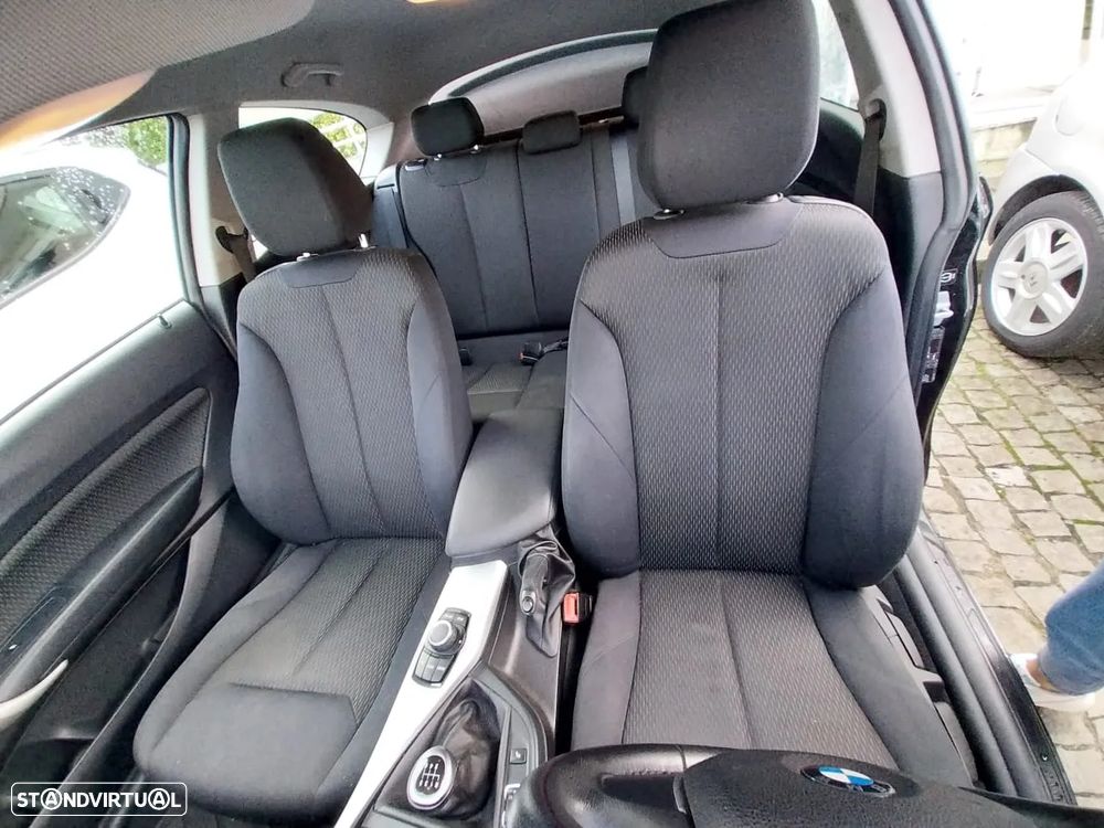 BMW 114 i Line Urban - 4