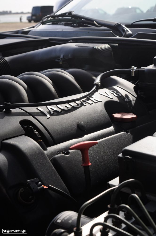 Jaguar XK XK8 4.0 Coupé Pele - 14