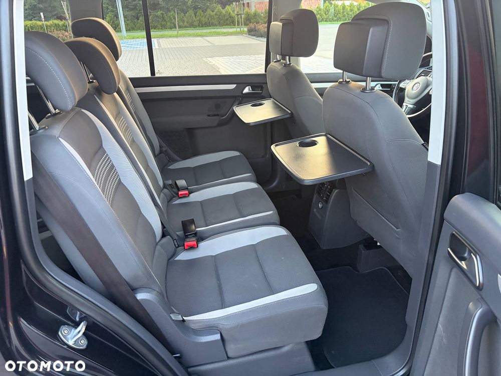 Volkswagen Touran 2.0 TDI DPF DSG Life - 28