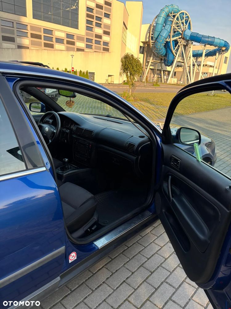 Volkswagen Passat 1.9 TDI Comfortline - 5