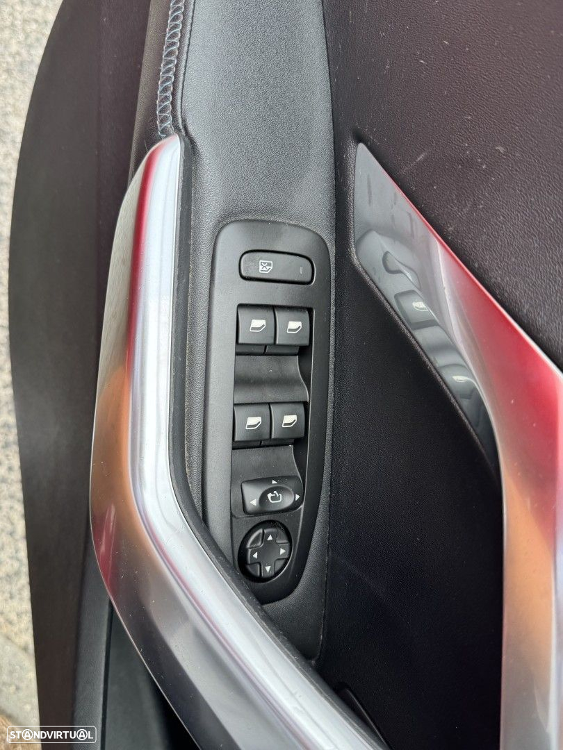 Peugeot 2008 1.2 PureTech Crossway EAT6 - 19
