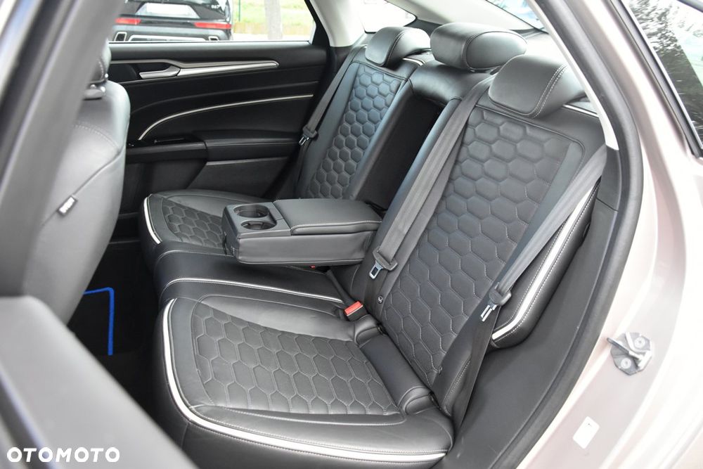 Ford Mondeo 2.0 Start-Stopp CVT Vignale - 24