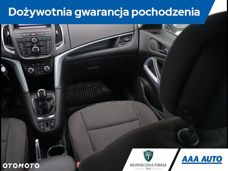 Opel Zafira - 10