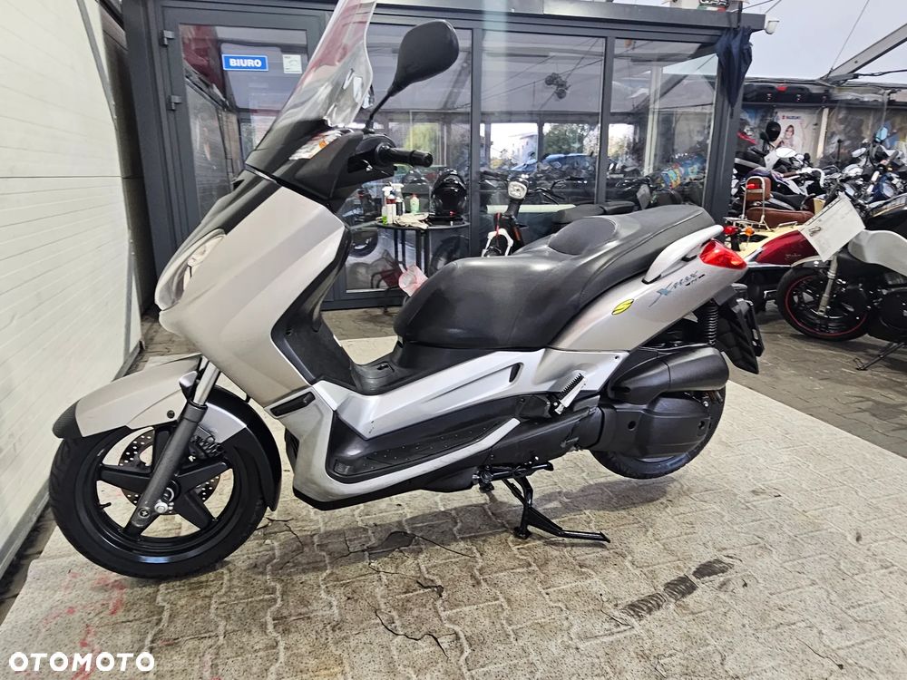 Yamaha X-max - 26