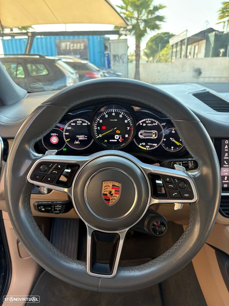 Porsche Cayenne Coupé E-Hybrid Platinum Edition - 12