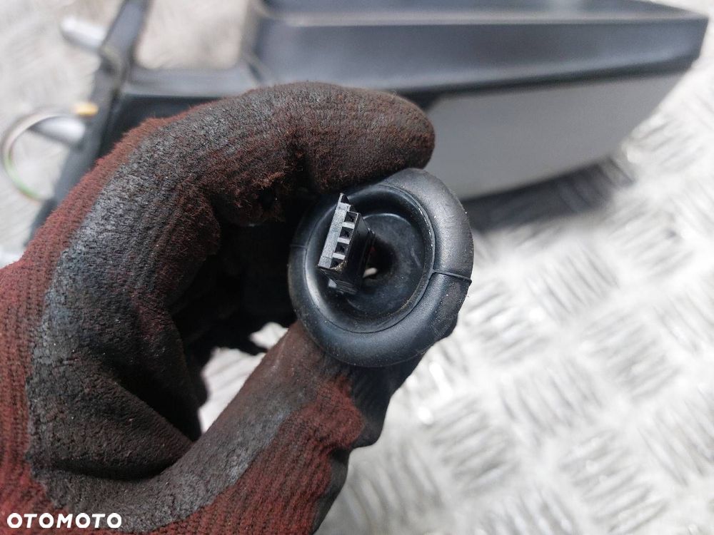 LUSTERKO PRAWE ELEKTRYCZNE BMW E60 E61 520D 354/7 4 PIN EU - 6