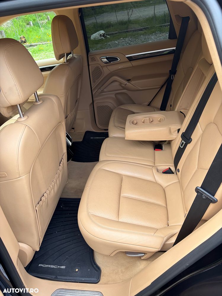 Porsche Cayenne Platinum Edition - 11