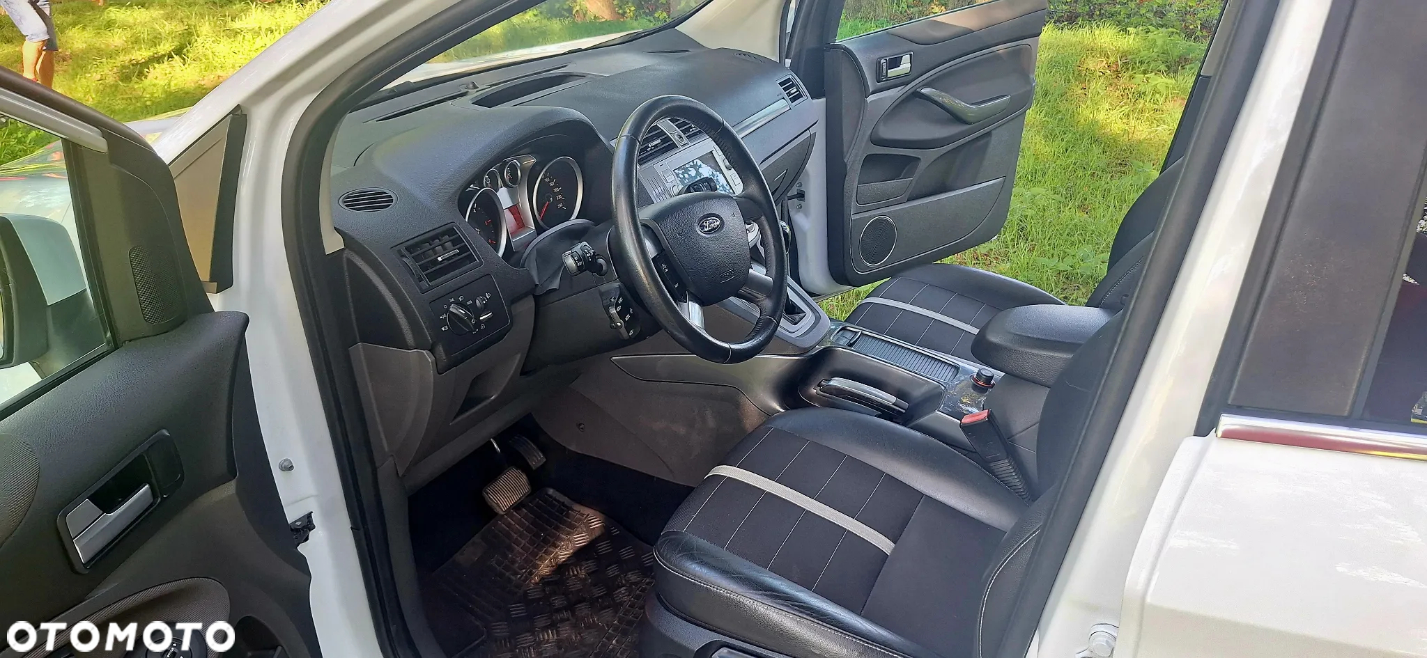 Ford Kuga 2.0 TDCi 4x4 Titanium - 12