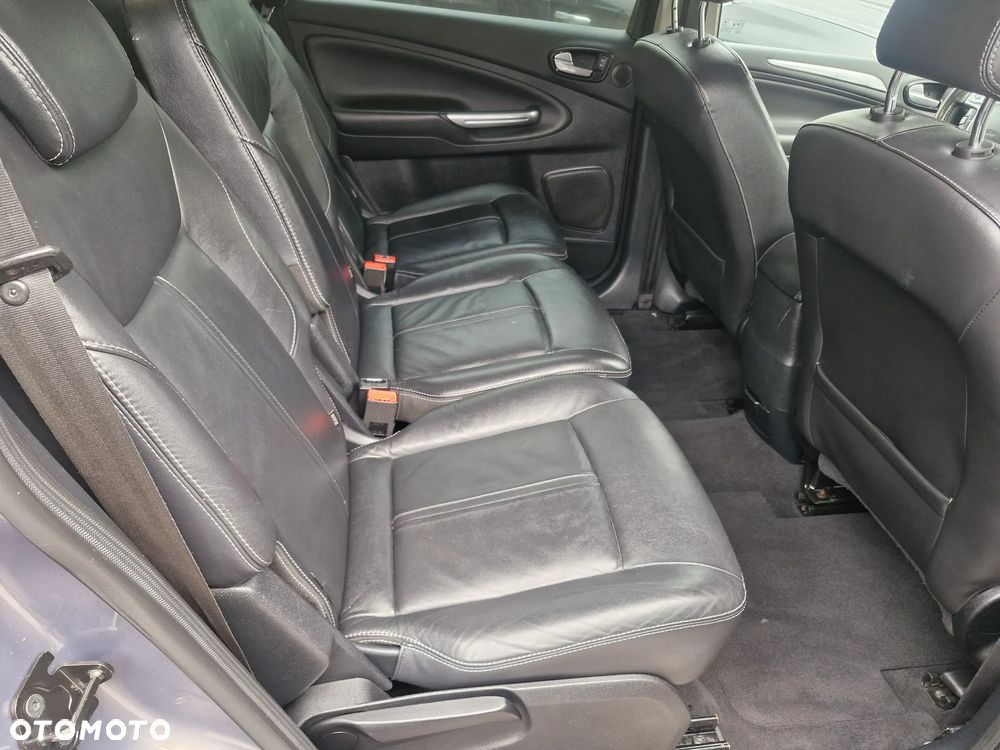Ford S-Max - 30