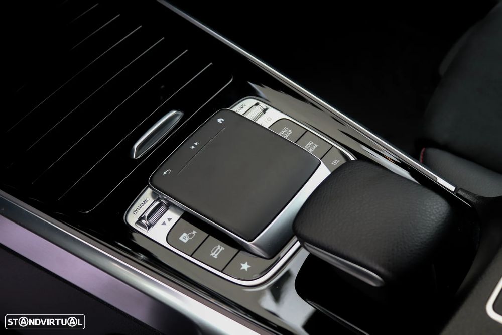 Mercedes-Benz GLB 180 d AMG Line - 24