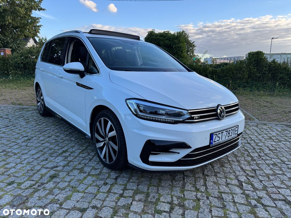 Volkswagen Touran - 1