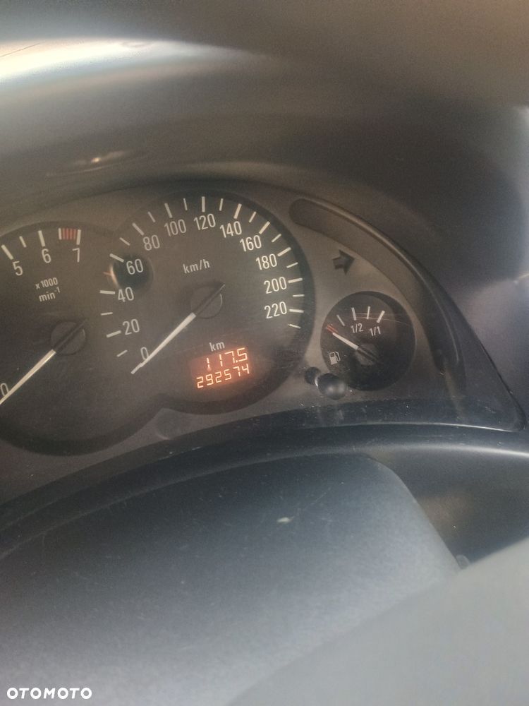 Opel Corsa - 8