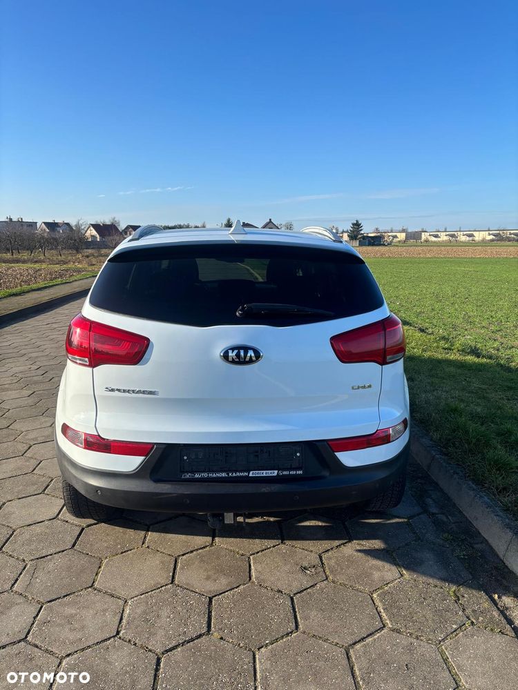 Kia Sportage 1.7 CRDI 2WD ISG Dream-Team Edition - 10