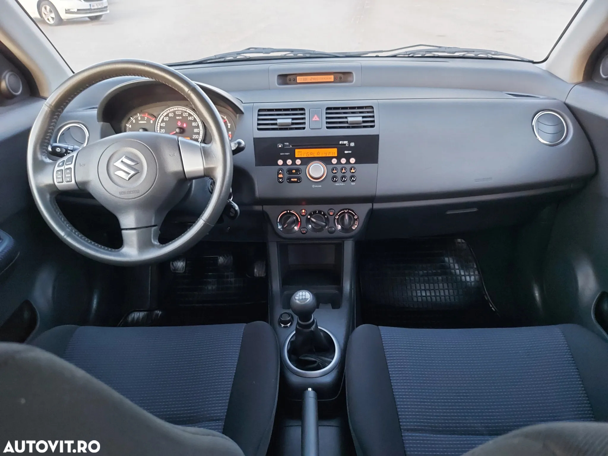 Suzuki Swift - 10