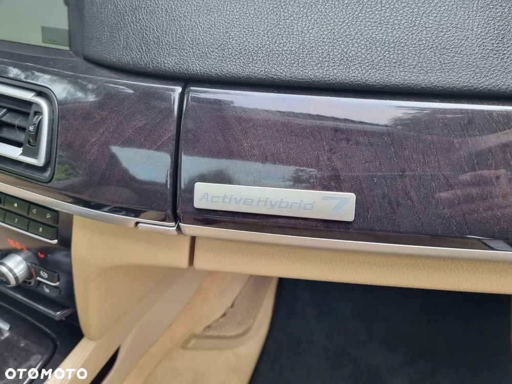 BMW Seria 7 - 14
