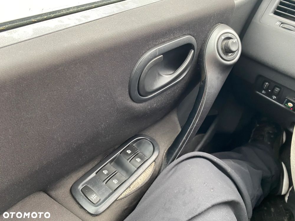 Renault Megane 1.4 Avantage - 25