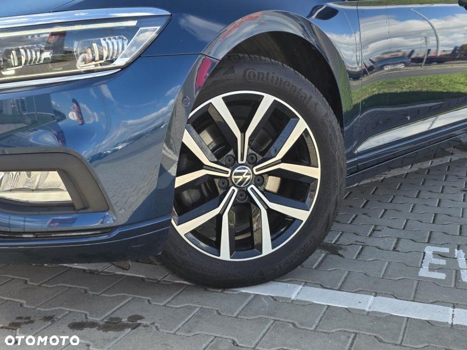 Volkswagen Passat - 8
