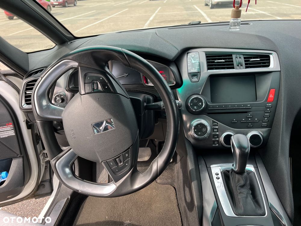 Citroën DS5 HDi 165 SportChic - 11